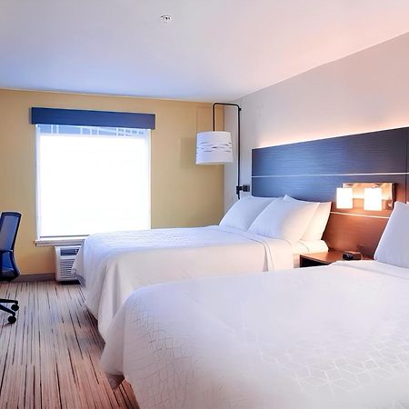 Holiday Inn Express Hotel & Suites Chester By Ihg Екстериор снимка
